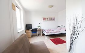 Lucky Apartaments Old Town -Economy
