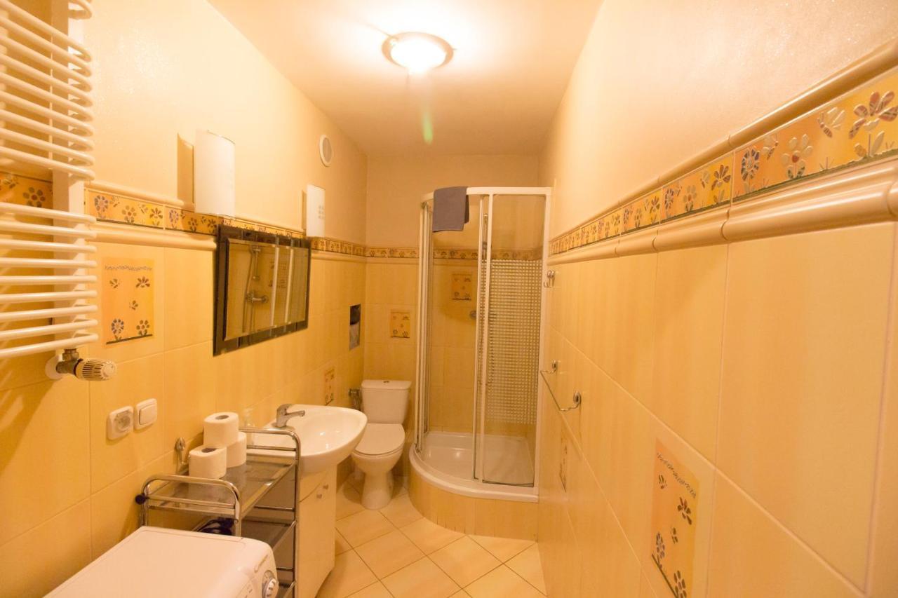 Lucky Apartaments Old Town -Economy Breslau Exterior foto