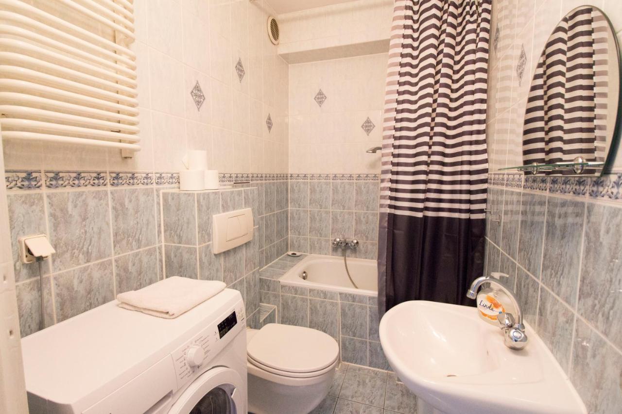 Lucky Apartaments Old Town -Economy Breslau Exterior foto