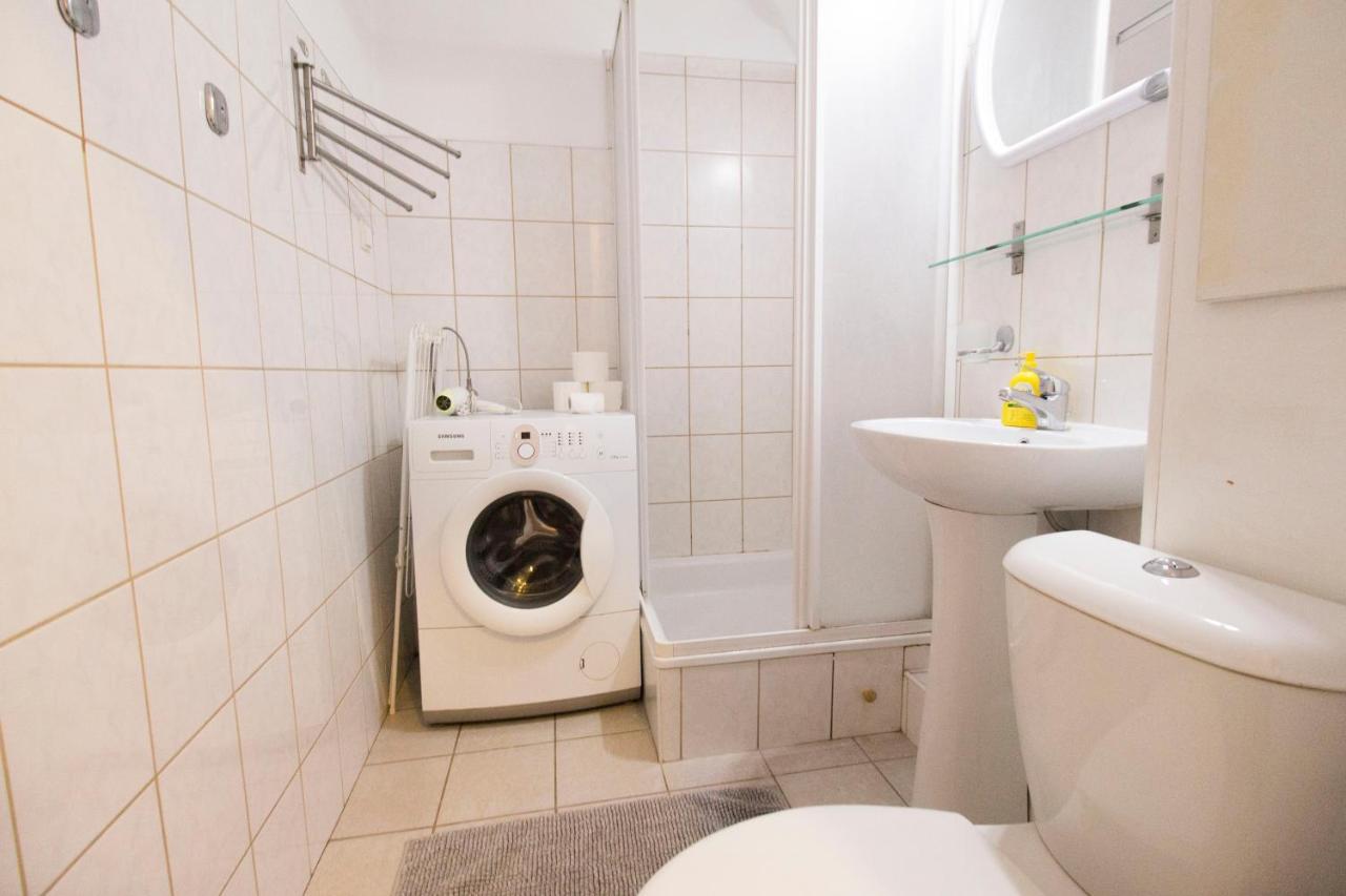 Lucky Apartaments Old Town -Economy Breslau Exterior foto